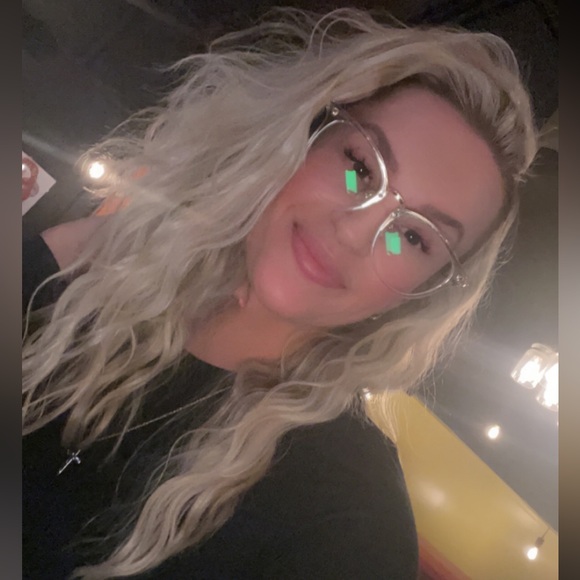 Meet your Posher, Kristy - Picture 1 of 1